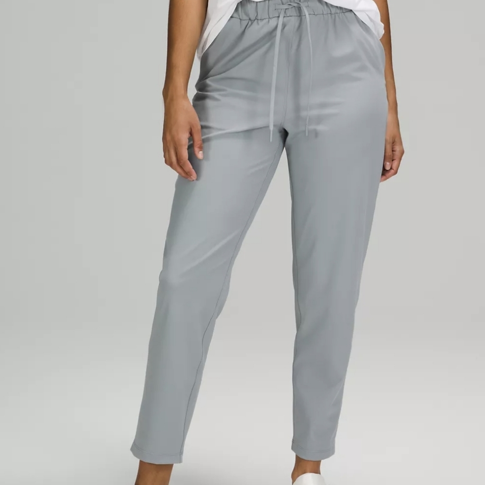 Lululemon Lounge